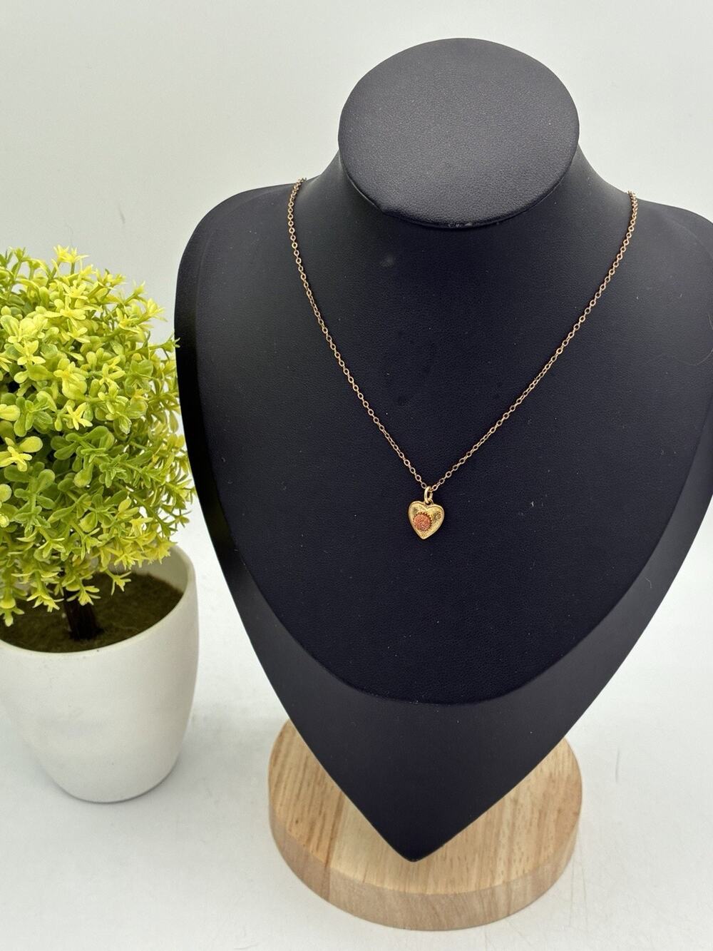Vintage Gold Tone Engraved Heart Pendant Necklace Goldstone Cabochon Dainty